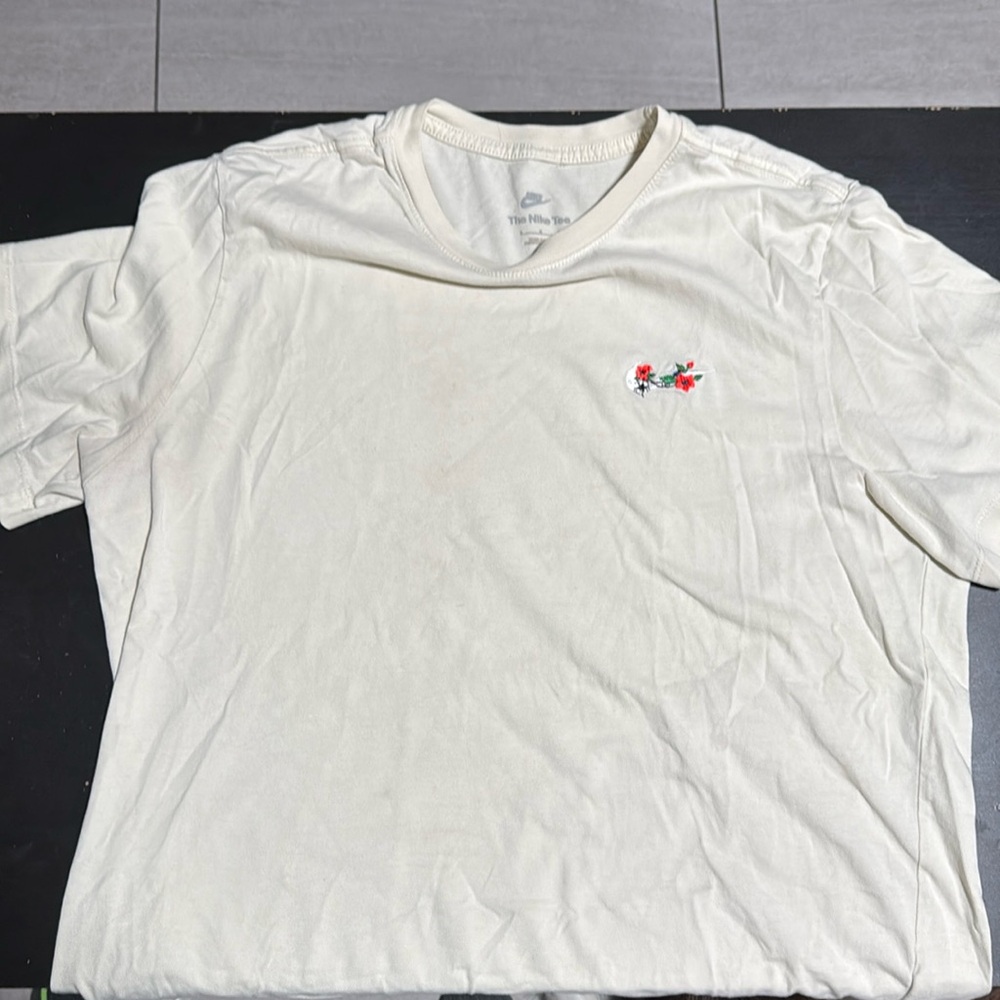 Nike t shirt